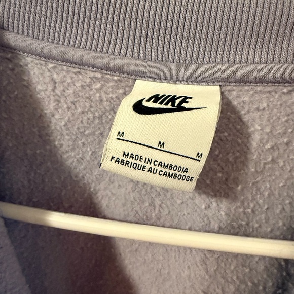 Nike Women's cropped Purple Half-Zip Sweatshirt - Picture 4 of 4